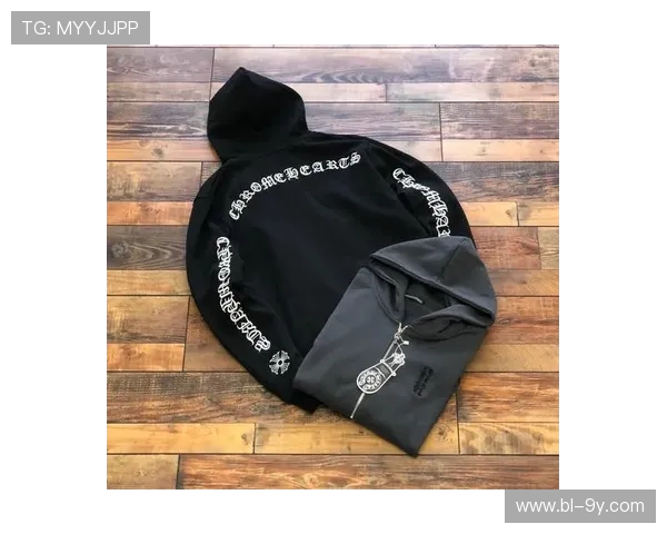 潮酷串标拉链足球外套打造运动街头多场景潮流穿搭实用指南全面解 潮酷串标拉链足球外套打造运动街头多场景潮流穿搭实用指南全面解